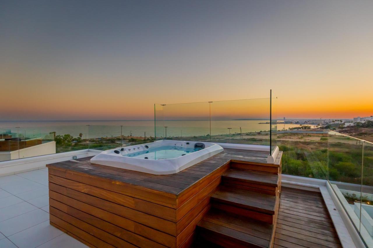 Love Bridge Seaview Villas Ayia Napa Exteriér fotografie